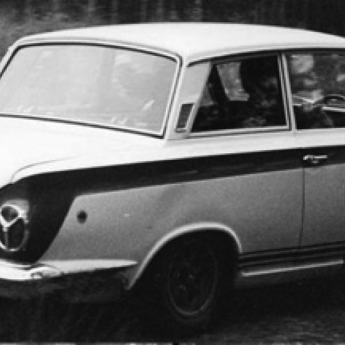 La Lotus Cortina NVW-241C...
 © Ted Walker La Lotus Cortina NVW-241C...
 © Ted Walker